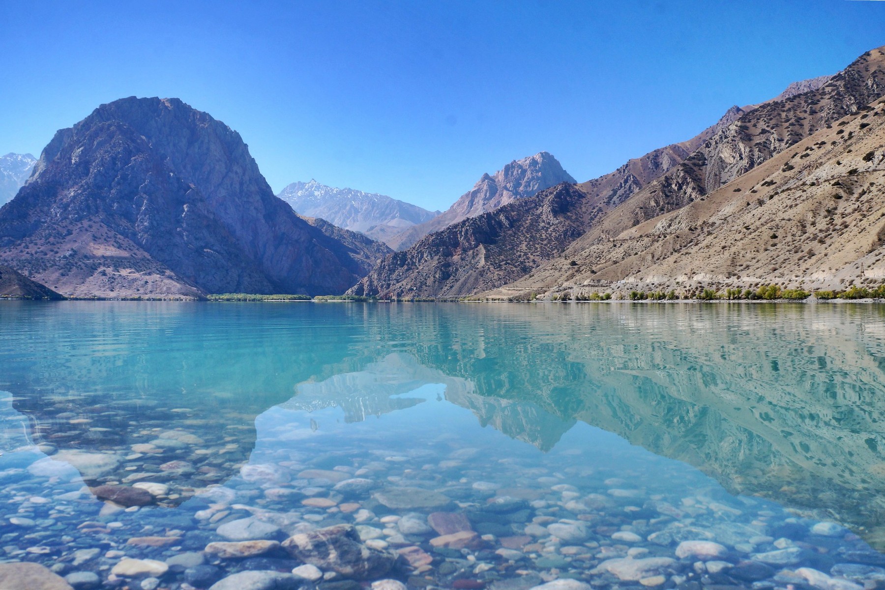 Iskanderkul lake